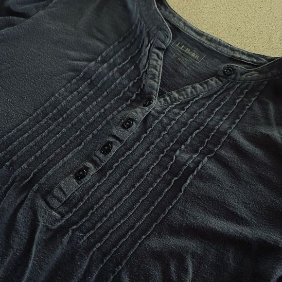 L.L.Bean cotton collarless half button V-neck - Picture 4 of 8